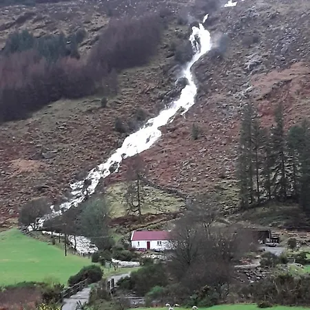 アパート Meadowbrook