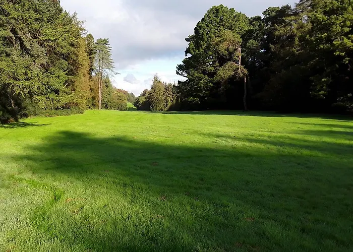 Meadowbrook Apartment *