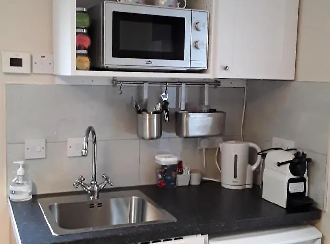 Meadowbrook Apartment *